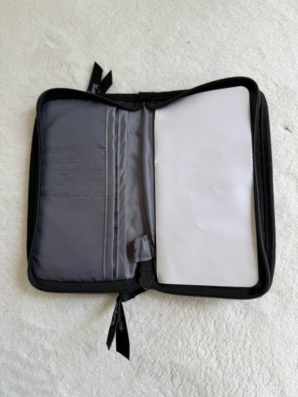 Thirty-One 31 Quilted Zip Around Wallet Floral Gray Black Poppy Retired